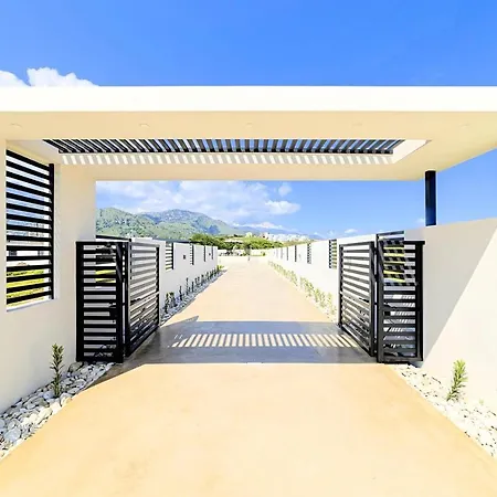 Solaris Heated Pool & Jacuzzi Georgioupoli