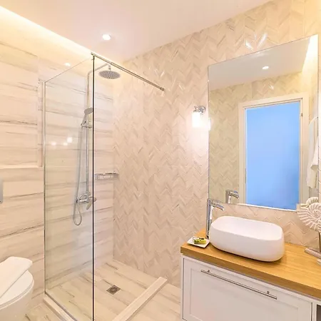 Solaris Heated Pool & Jacuzzi