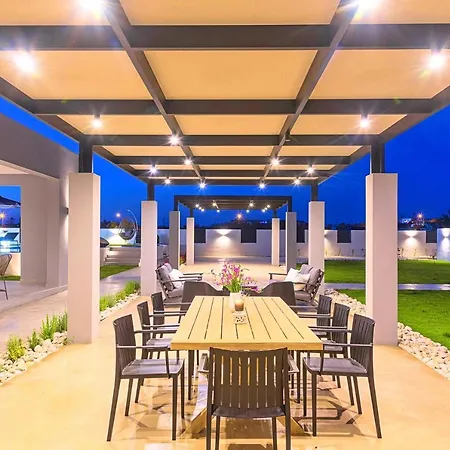 Solaris Heated Pool & Jacuzzi Georgioupoli